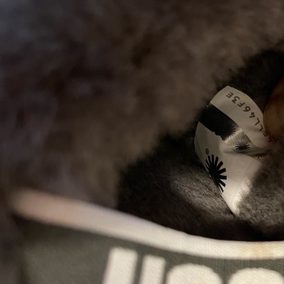 UGG Fluff Yeah Fur Slides Grey Slippers 7 - Picture 10 of 10